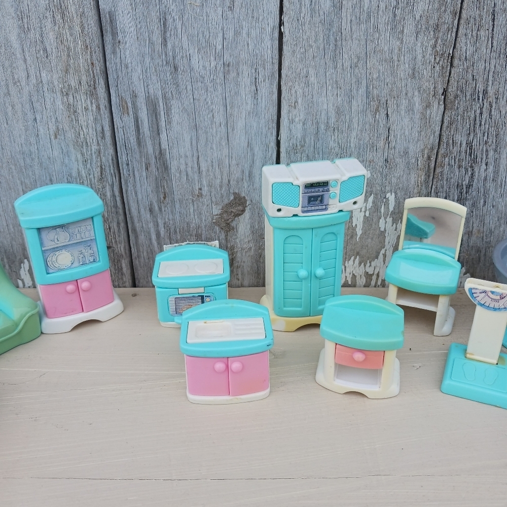 Vintage Toys R Us My Sweet Home Plastic Dollhouse Furniture 13 Pieces Lot Set - Picture 6 of 8